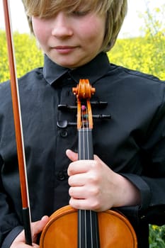 Young teen with violin
