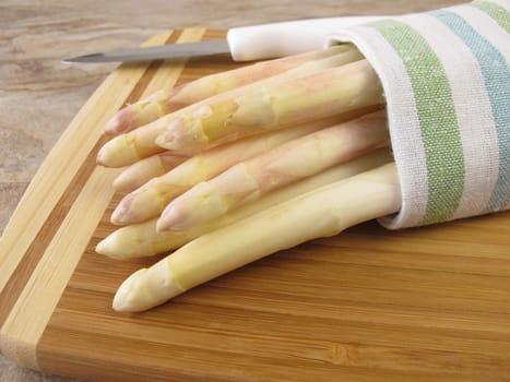 Kitchen maker white asparagus