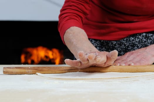 The Carasau is a typical Sardinian bread, spread all over the island is known as the Italian Music of paper.