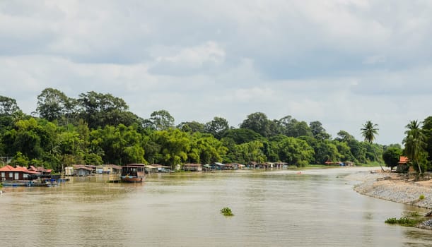 Floating fishing village