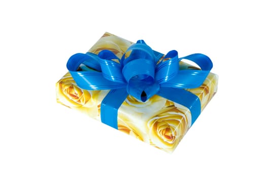 A present box wit bow on white