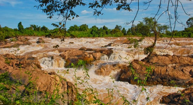 Li Phi waterfall