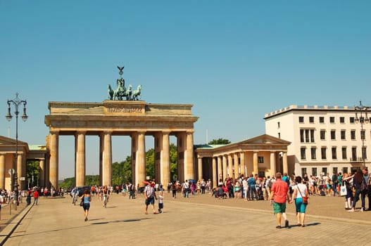 Brandenburger Tor Deutschland Berlin / Brandenburg Gate Germany Berlin