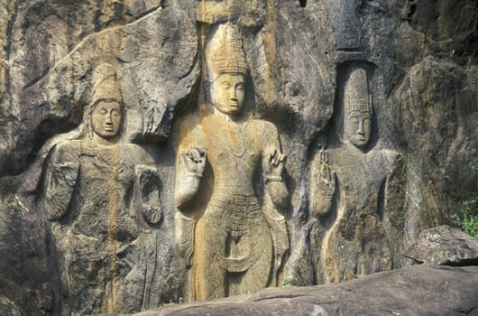 Asia,Indian Ocean,Sri Lanka,. The stone Buddhas of Buduruwagala at Wellawaya on the south coast of Sri Lanka. (URS FLUEELER).......