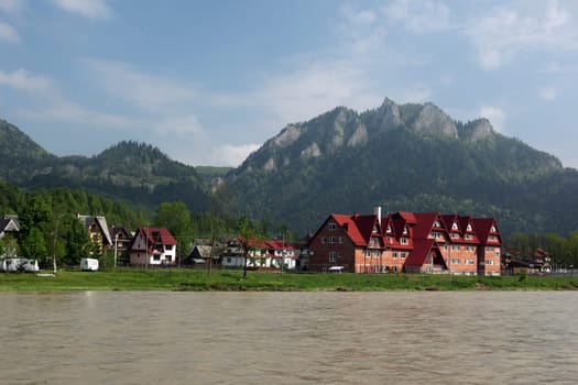 Europe,Eastern Europe,Slovakia,Poland,Border,Sromowce Nizne,Cerveny Klastor,Landscape,Nature,Mountain Region,Border Region,Border,State Border,Poland,Summer,Monastery