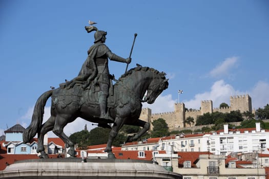 Europe,Western Europe,EU,Euro,Portugal,Lisbon,downtown,Square,Praca da Figueira,rider,castle,monument,statue,(Urs Flueeler)