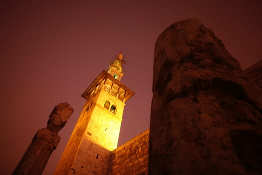 Asien, Naher Osten, Syrien, Damaskus,   Der Innenhof der  Omaijad Moschee im Souq und Altstadt von Damaskus in der Hauptstadt von Syrien.