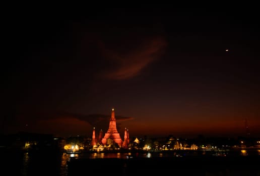 Der Wat Arun Tempel in der Stadt Bangkok in Thailand in Suedostasien.