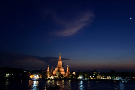 Der Wat Arun Tempel in der Stadt Bangkok in Thailand in Suedostasien.