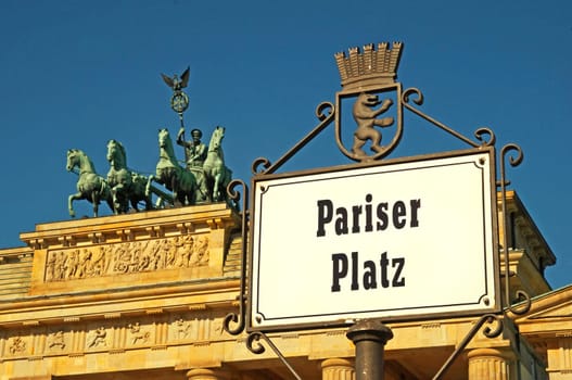 Brandenburger Tor Deutschland Berlin / Brandenburg Gate Germany Berlin
