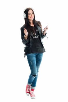 Young woman with Mp3 player and headphones