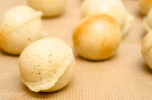 Baked ball of dough for cake pops
