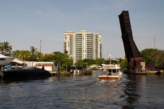 dock,entrance,port,Fort Lauderdale,drawbridge,pier,ship,yacht,passage,lifting bridge,bridge,high,top,passage