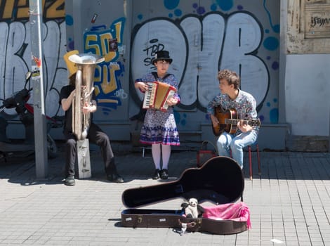 street singers on Istiklal (independance) avenue in Istanbul. It is one of the most famous avenues inthe city, visited by nearly 3 million people in a single day over the course of weekends.