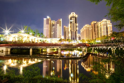 Building at night for adv or others prupose use