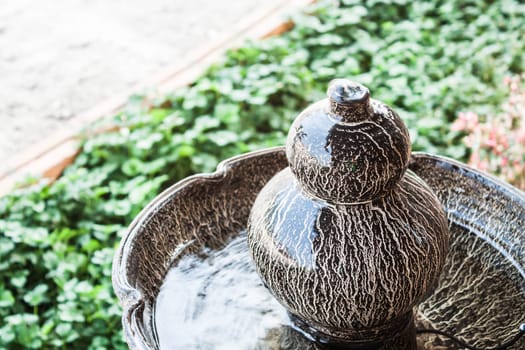 Water spring for garden ornament