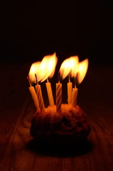 birthday cake with six candle lights