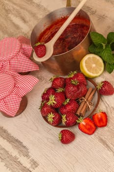 Strawberry jam cooking