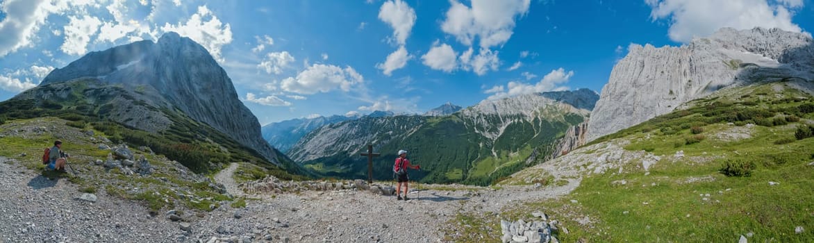 View from Lafatscherjoch to the north to the Sunntiger