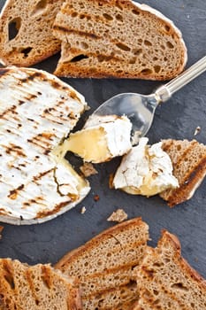 Grilled Camembert with roasted bread