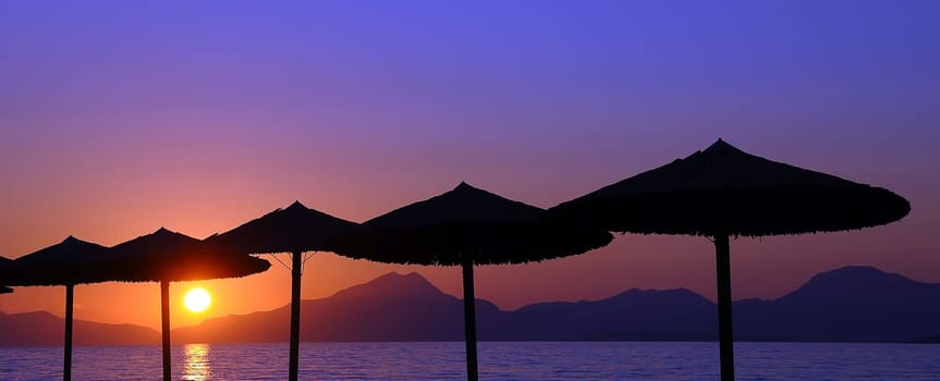 sunset or (sunset beach) or (sunset nature) or (sunset skyline)