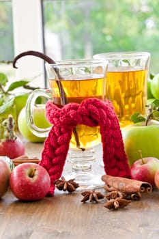 Hot apple juice with vanilla and wintry swirls