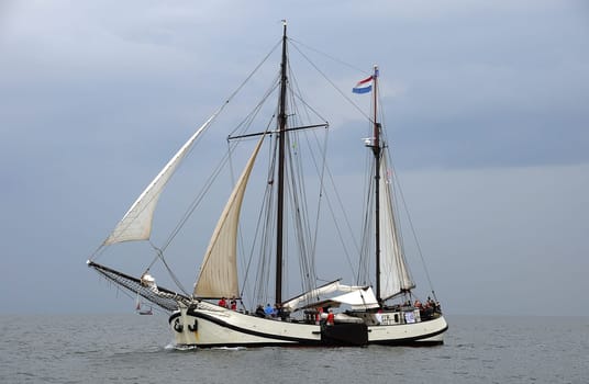 Sailing ship