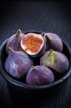 Figs in the bowl