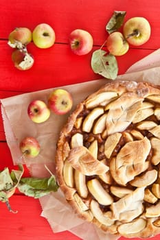 Homemade apple pie with organic apple apple sepfeln