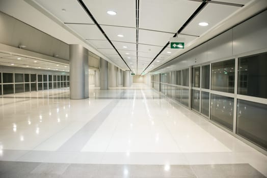 subway platform without people
