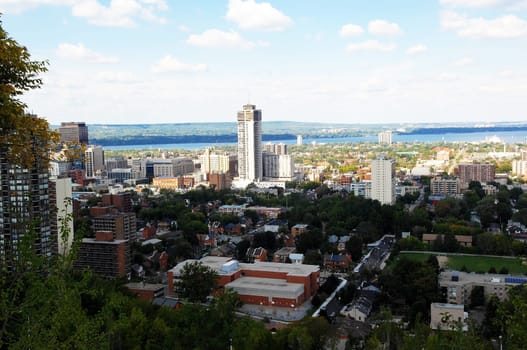 View from the Hamilton mountain of the lower city and the harbour.in the summertime..