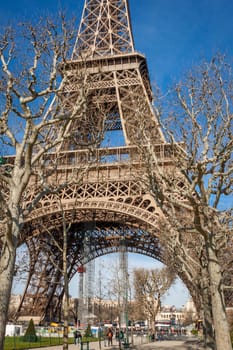 eiffeltower in paris landmark in front of blue sky in spring architecture view