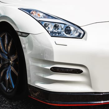 Front light of sport automobile