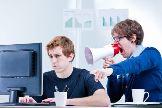 employees unhealthy environment with stres and arguing