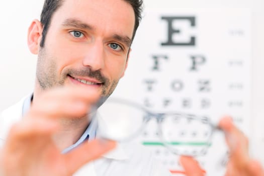 View of an Ophthalmologist make you try new glasses