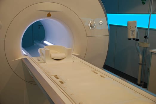 Examination by magnetic resonance imaging MRI private patient