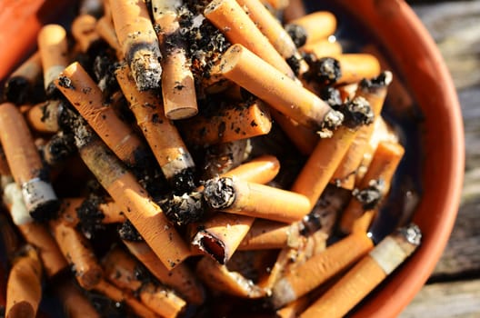 Cigarette tipping