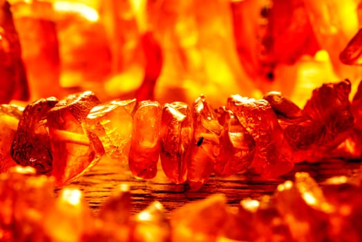 Amber chain .