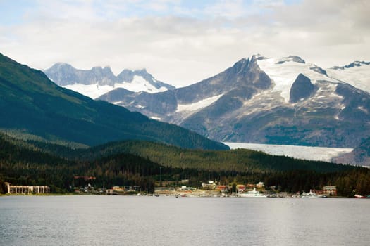 You can see the Mendenhal Glacier as the boat heads out to sea