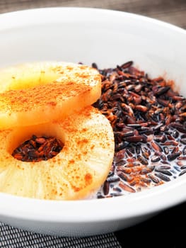 Wild rice with milk and pineapple - Thai dessert