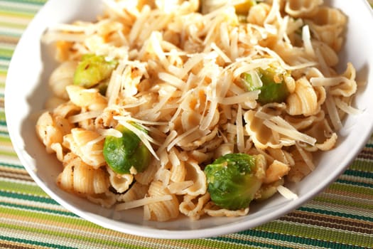Pasta with brussels sprout