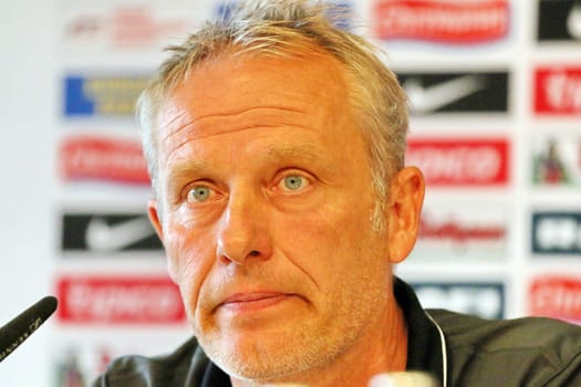 trainer christian streich (freiburg),pressekonferenz 2. bundesliga
