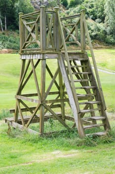 one hunting and observation tower on the field