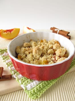 Nectarines Crumble with Cinnamon