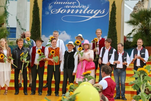Stefan Mross (singer / presenter / entertainer) listens tensely to the performances by the artists at the Finael de ARD-TV show "Always Again on Sundays"". The entertainment show on Sunday morning in the Europapark Rust with Stefan MROSS from 06.09.2015"