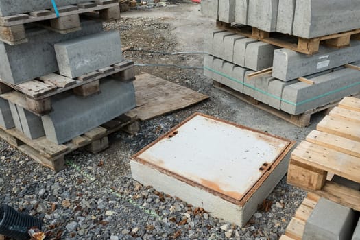 Construction site with edge stones on a Euro pallet