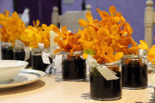 Wedding flower arrangement table setting
