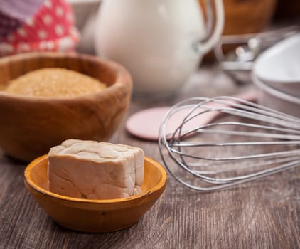 Baking utensils with ingredients for cake or cookies