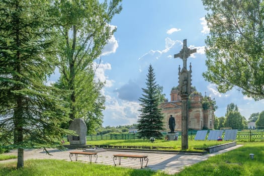 VILLAGE ALEKSEEVKA OF POKROVSKY DISTRICT OF OREL REGION, RUSSIA - JULY 05, 2015