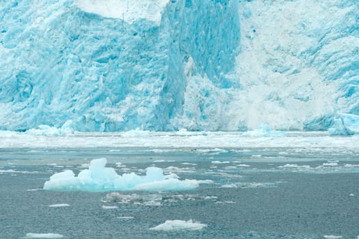 Little Icebergs float of from Glacier Calving